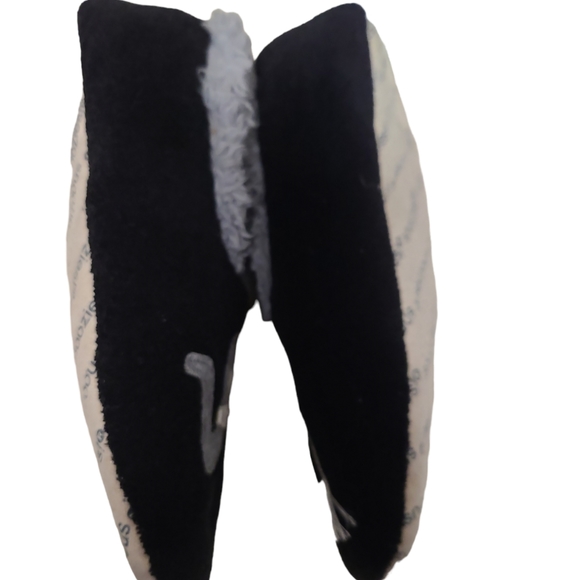 Snoozies elephant slippers - Picture 4 of 7